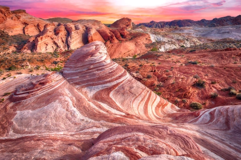 The warm color palette of the valley of fire 