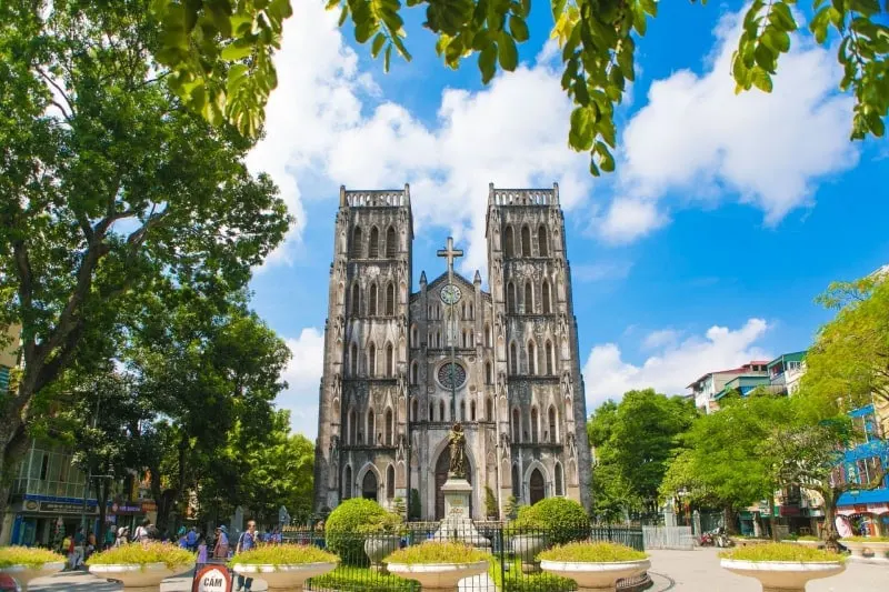 Explore St. Joseph’s Cathedral