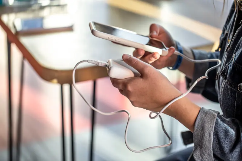 take power bank on the plane