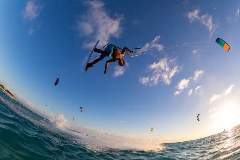 Kitesurfing 