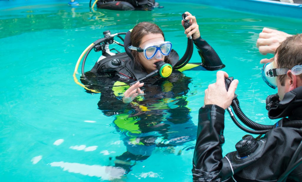 Basic Skills you learn in Scuba Certifications