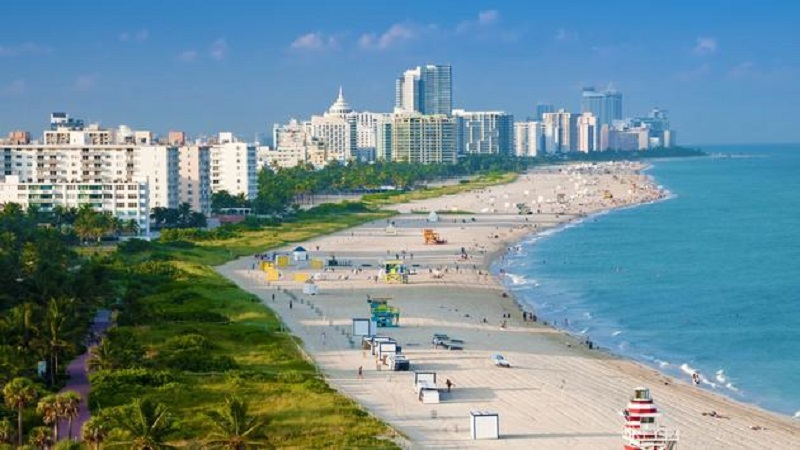 Haulover Beach: A Unique Experience 